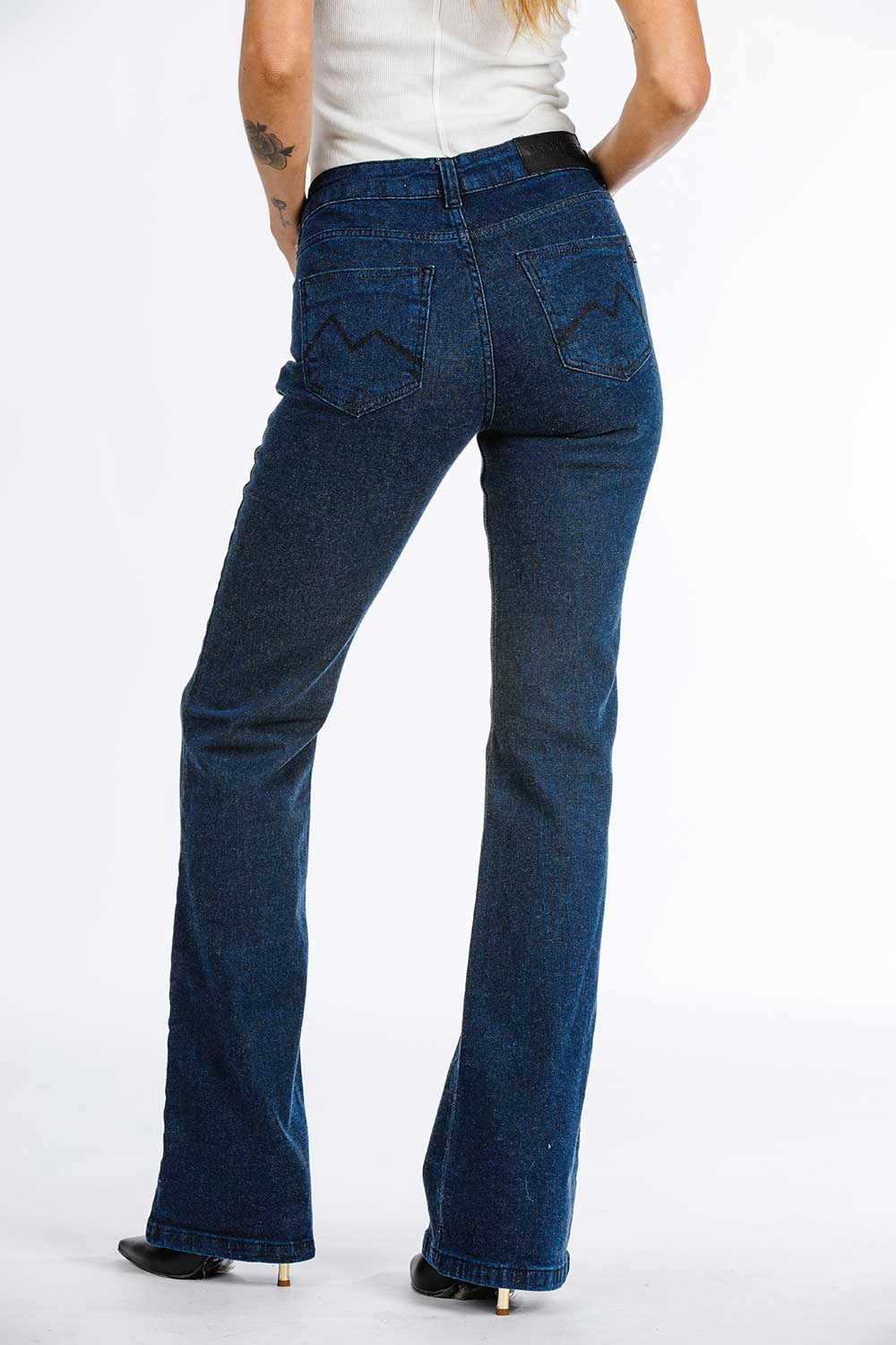 CALCA JEANS BOOT CUT C4 AMACIADO