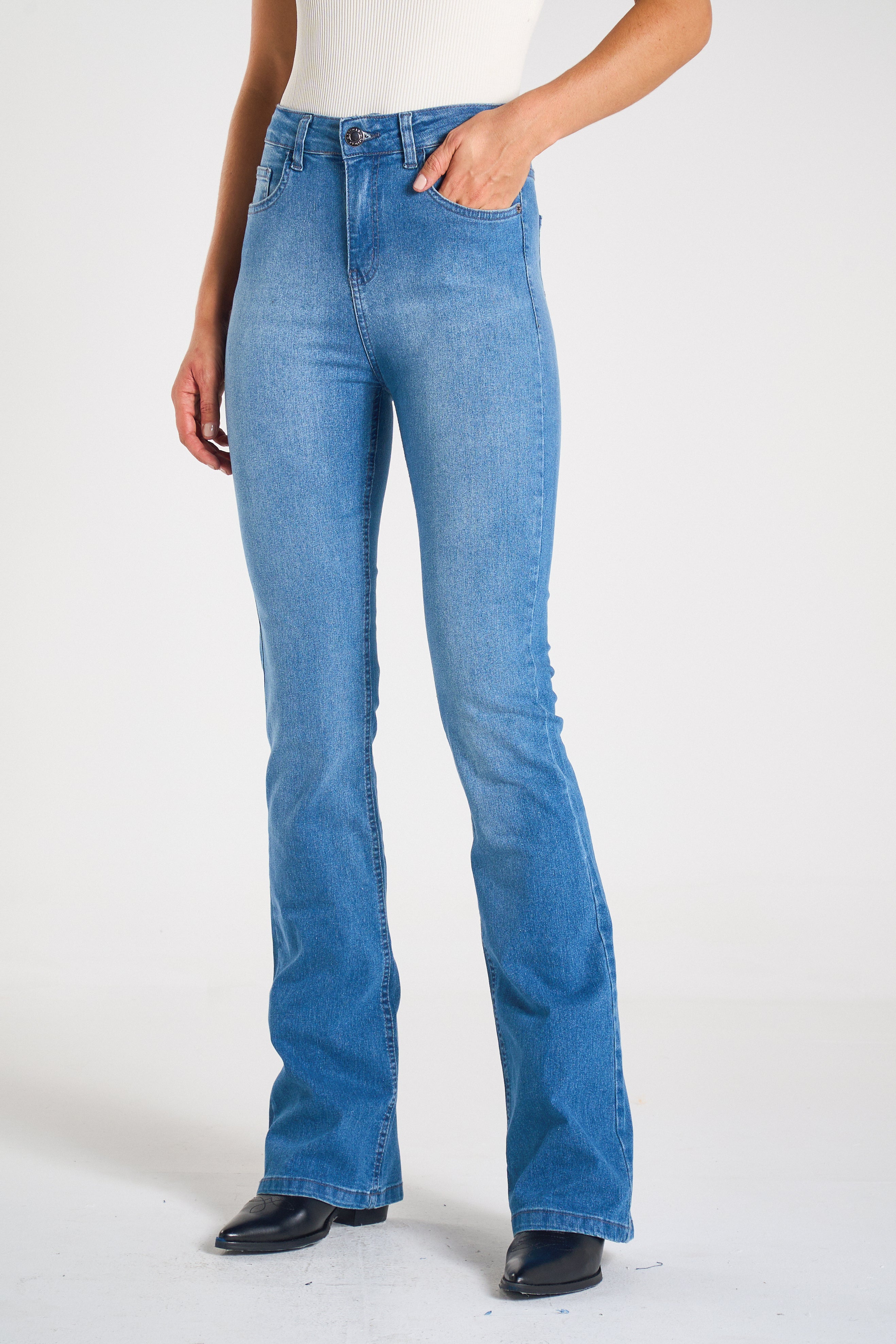CALÇA JEANS BOOT CUT C4 LIGHT BLUE