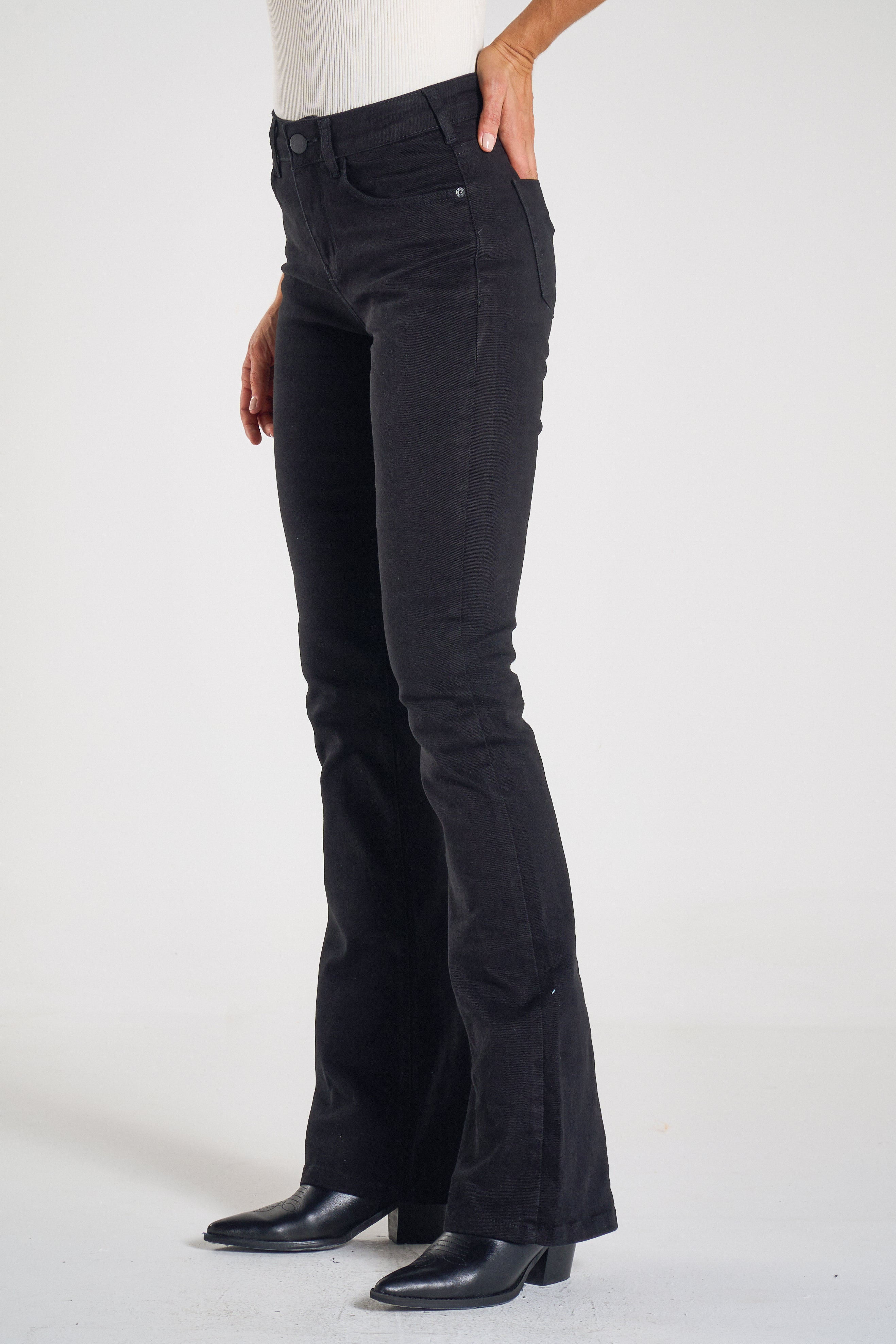 CALÇA JEANS BOOT CUT C4