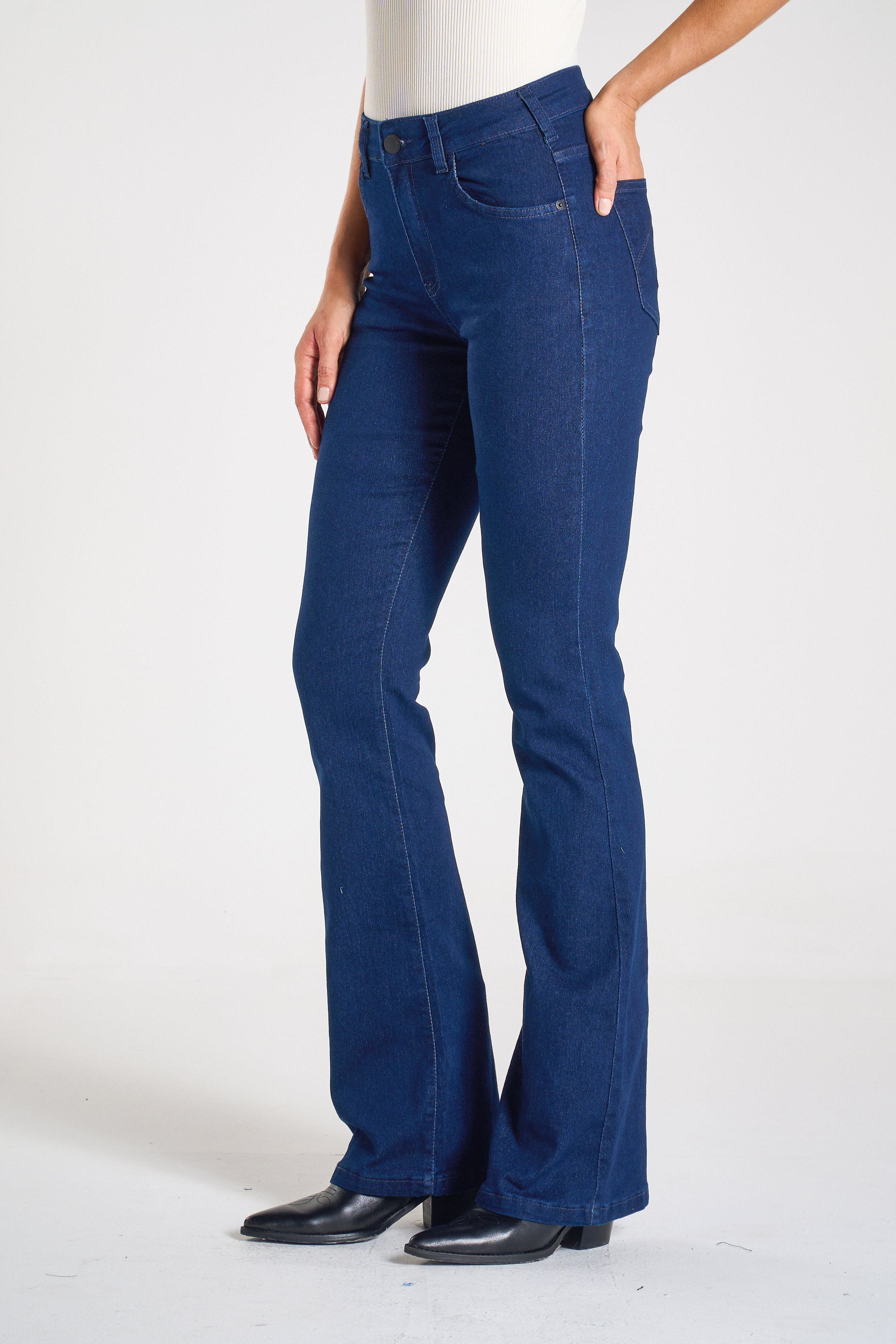 CALÇA JEANS BOOT CUT C3 AMACIADO