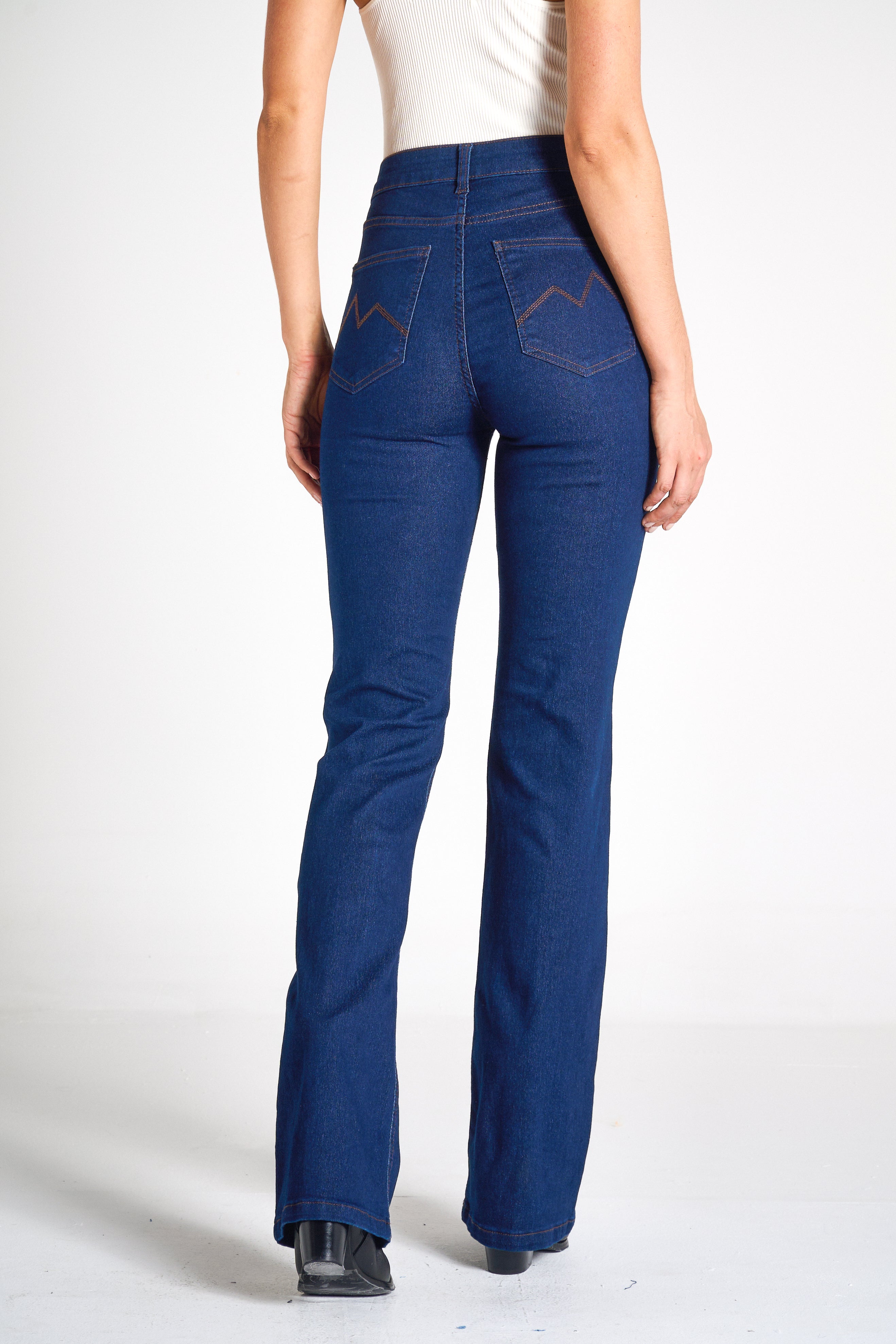 CALÇA JEANS BOOT CUT C4 AMACIADO