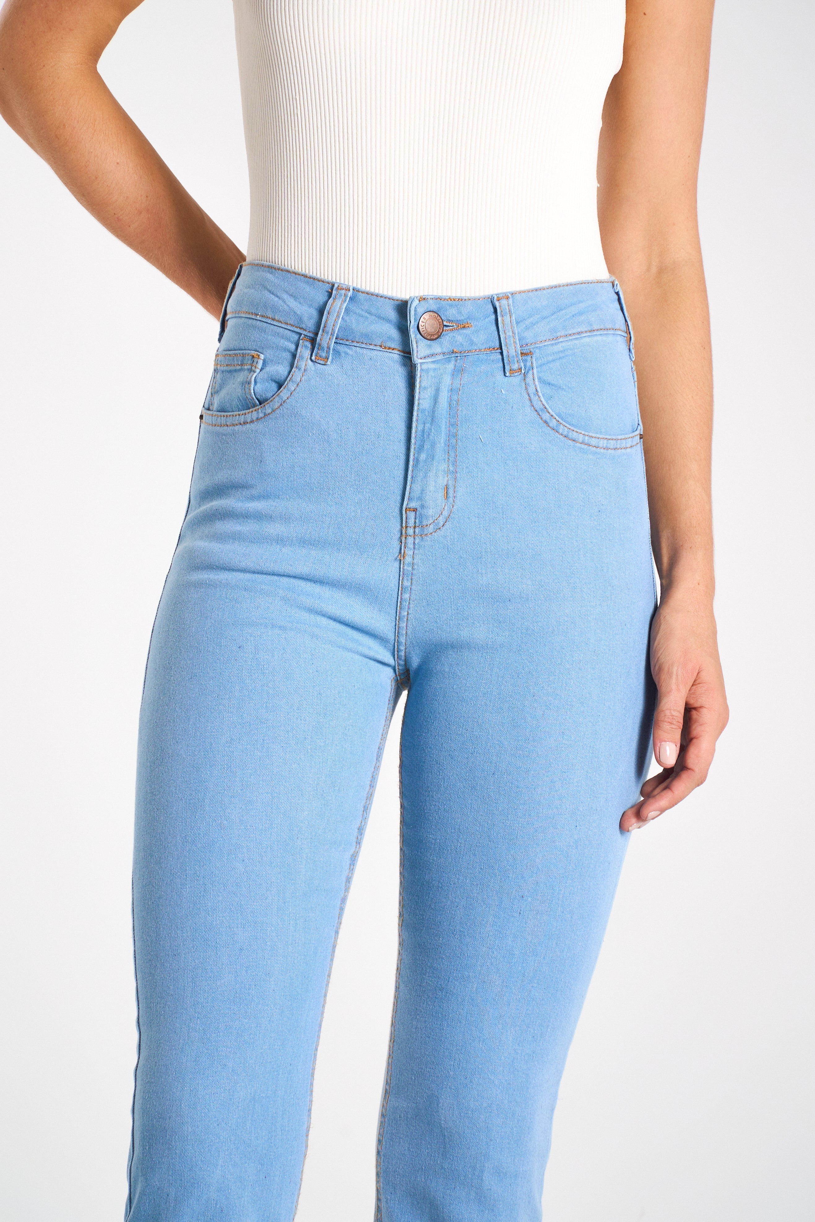 CALÇA JEANS FEM BOOT CUT C4 BLUE WASH