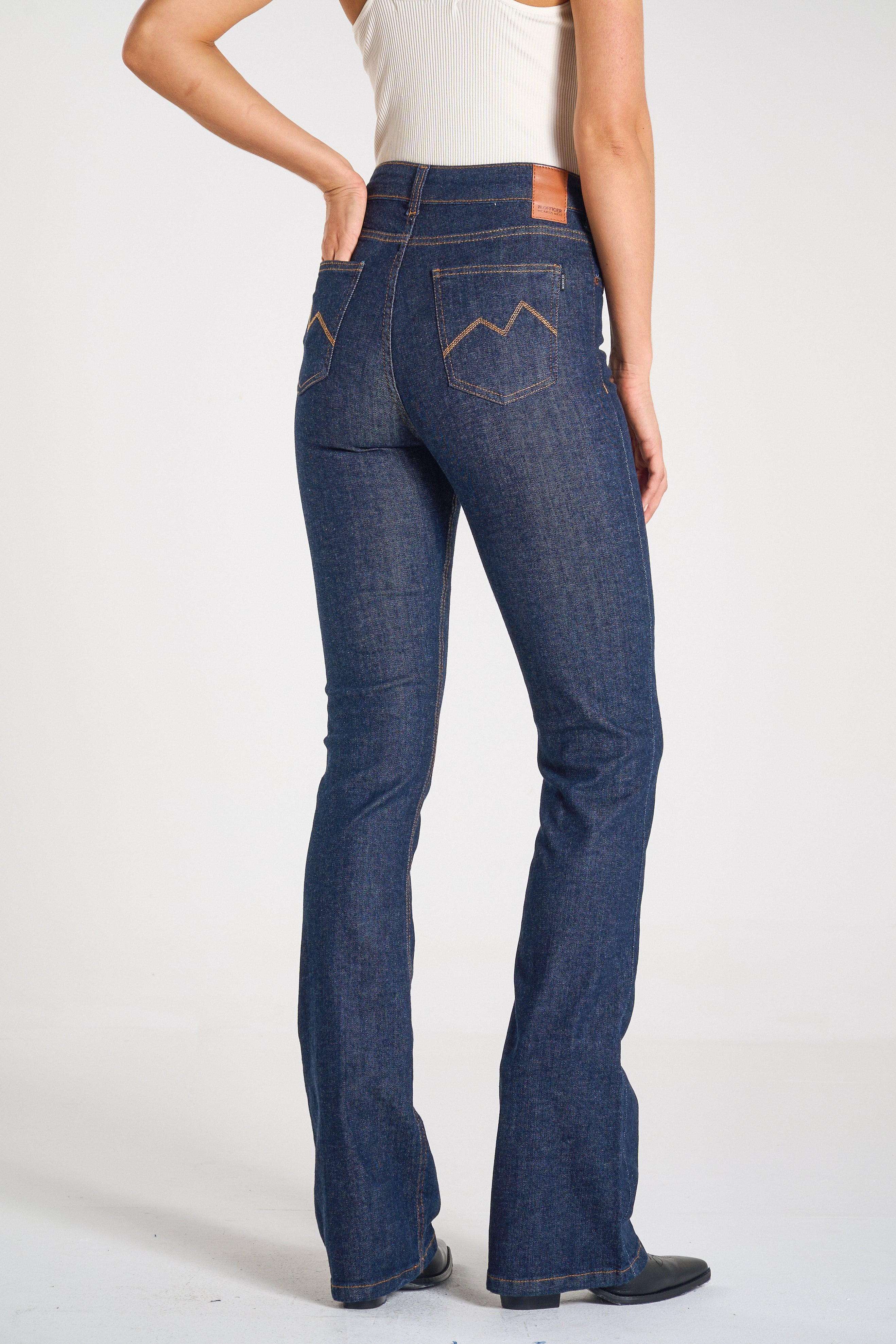 CALÇA JEANS BOOT CUT C4 AMACIADO