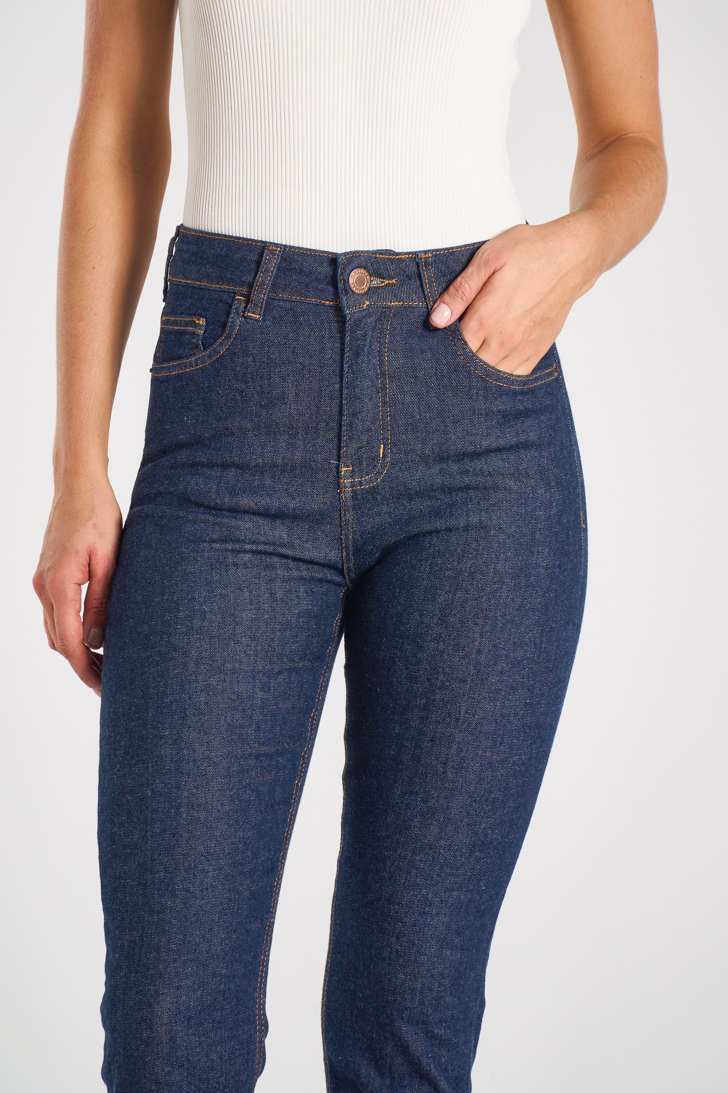 CALÇA JEANS BOOT CUT C4 AMACIADO