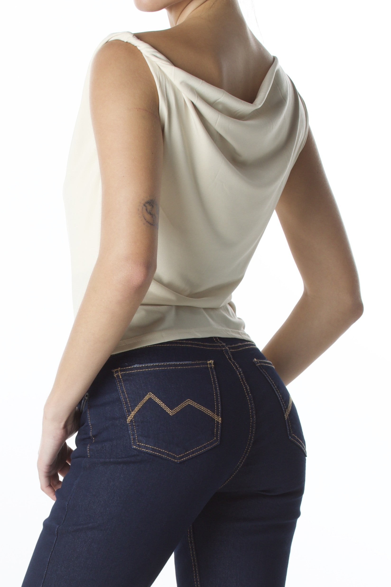 REGATA COM APLICAÇÃO