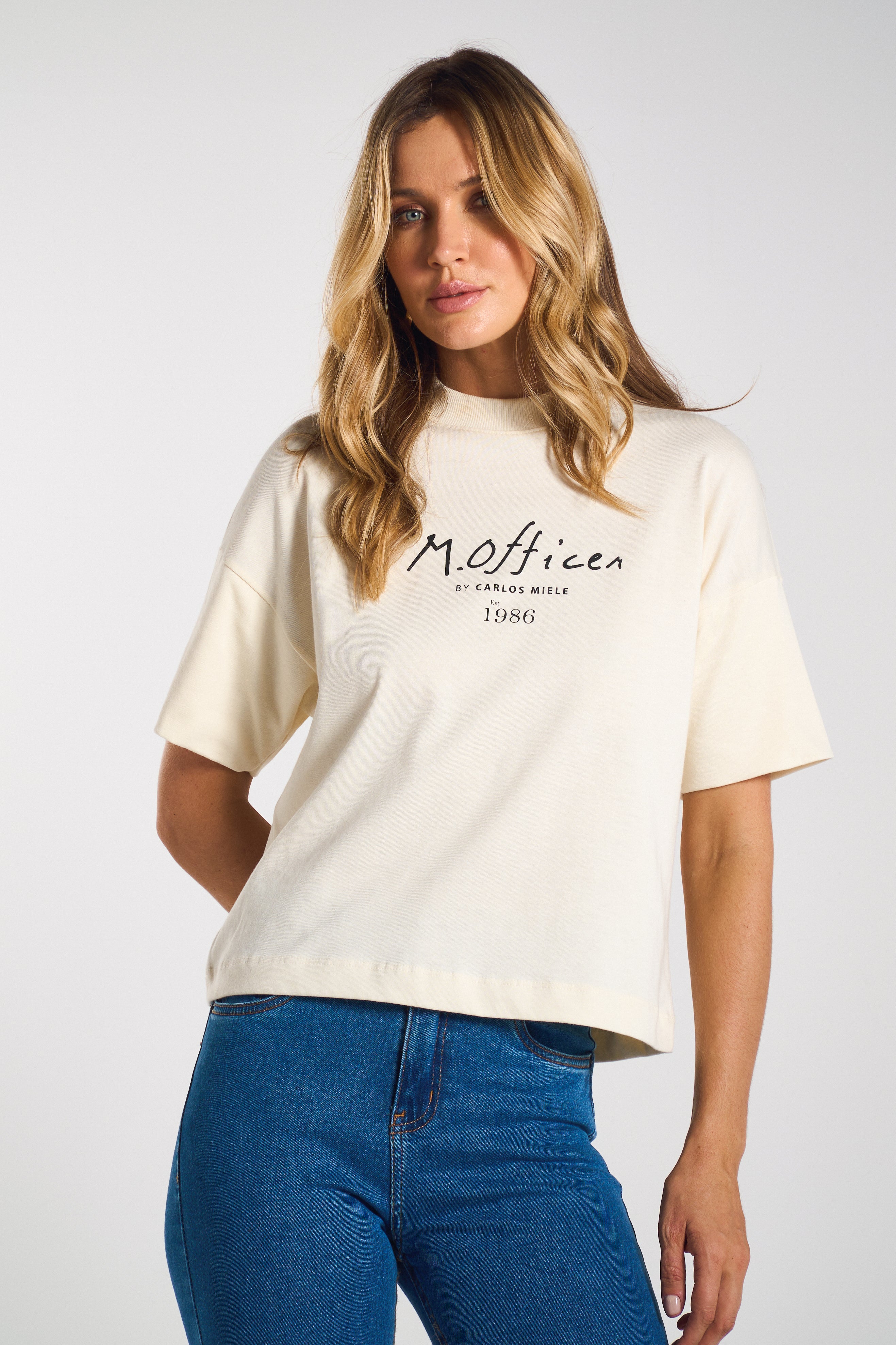 CAMISETA FEM CURTA MODL AMPLA M.OFFICER