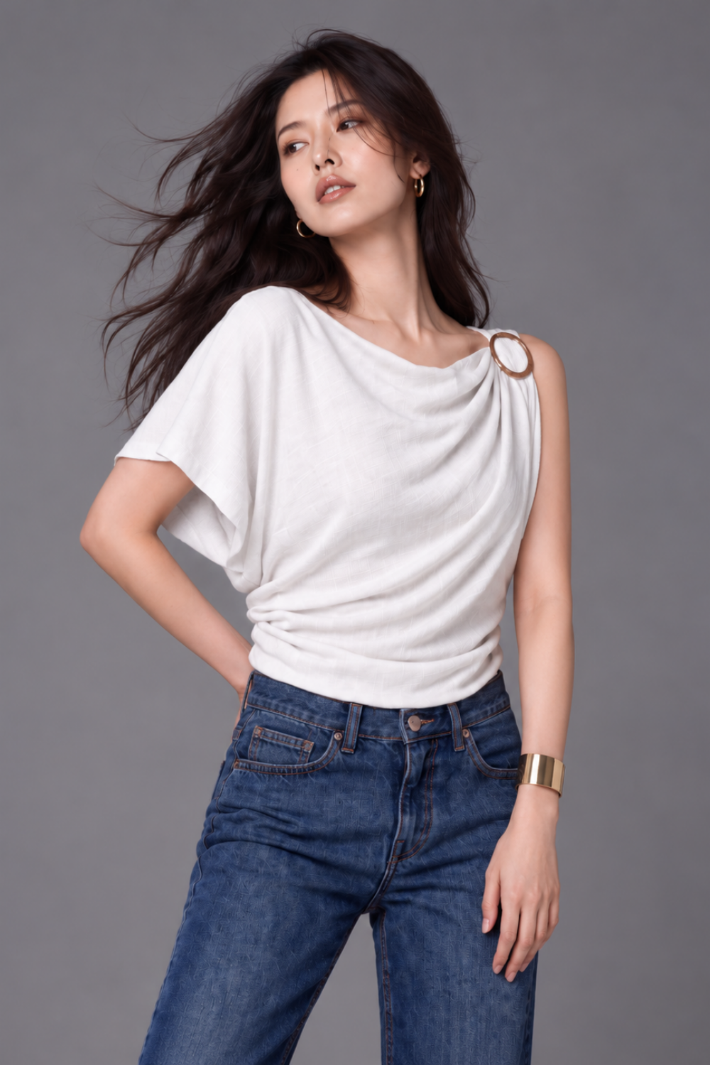 BLUSA APLICAÇÃO OMBRO