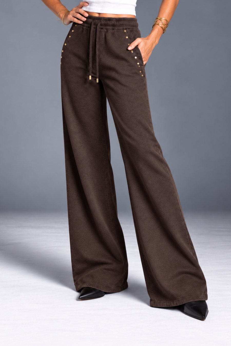CALÇA WIDE LEG COM SPIKES