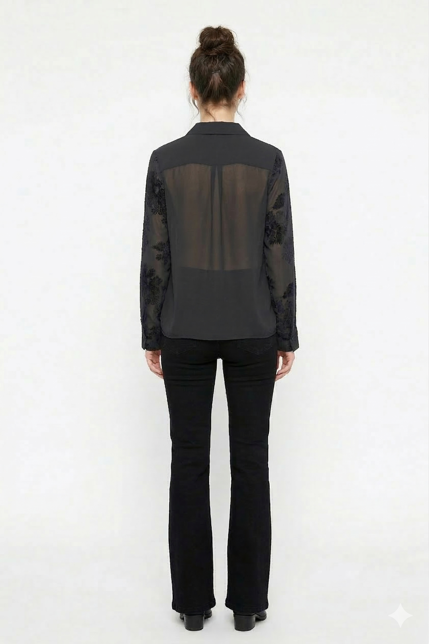 CAMISA M/L FEMININA EST. BORDADA PRETA