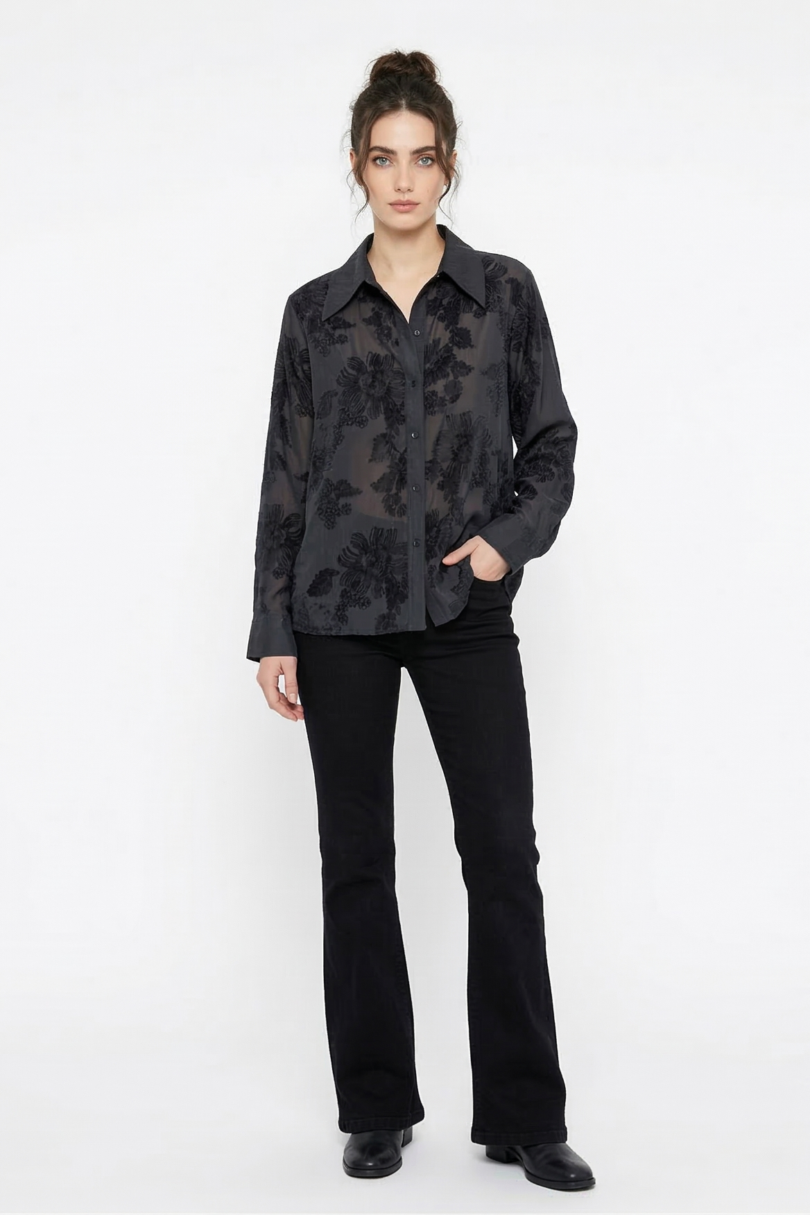 CAMISA M/L FEMININA EST. BORDADA PRETA